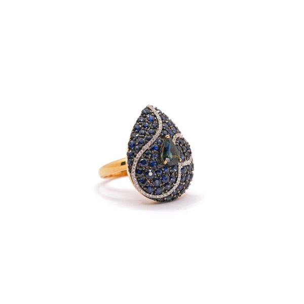Blue Sapphire Ring with diamond – 18k gold