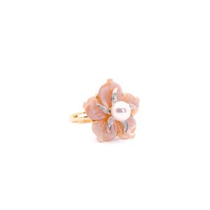 Mother Pearl Ring with Fresh Water Pearl and Diamond – 18k gold